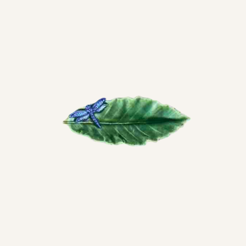 Ceramiczny liść kasztanowca z ważką 16 cm Bordallo Pinheiro Countryside Leaves.png