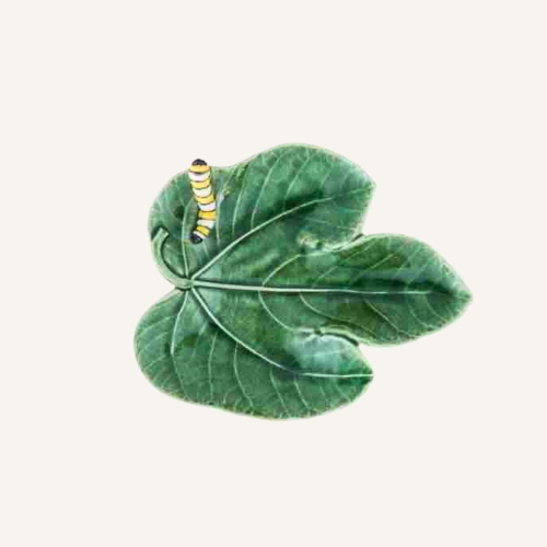 Ceramiczny liść figi z gąsienicą 18 cm Bordallo Pinheiro Countryside Leaves.png