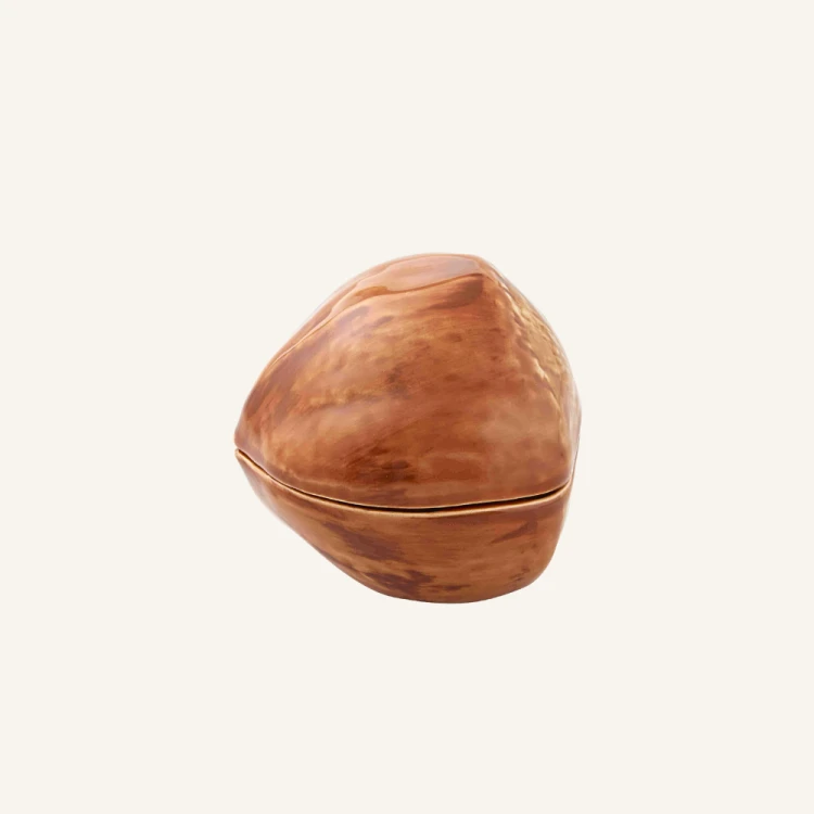 Ceramiczny orzech laskowy z pokrywką 11 cm Bordallo Pinheiro Nuts.png