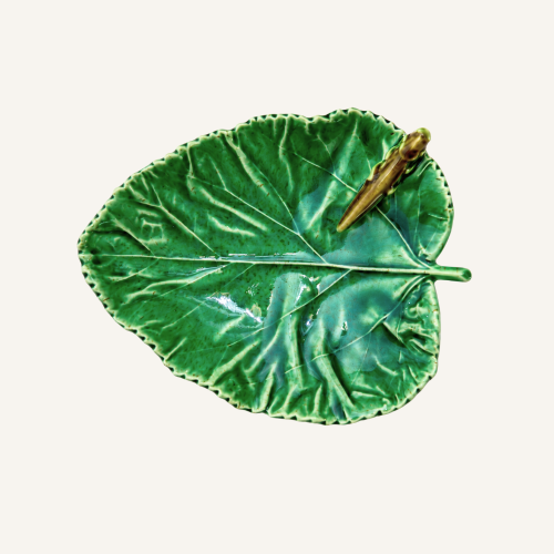 Ceramiczny liść morwy z konikiem polnym 17 cm Bordallo Pinheiro Countryside Leaves.png