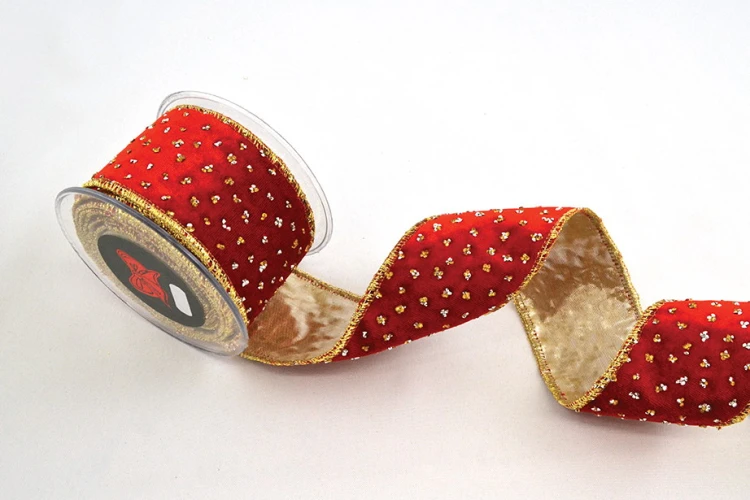 Wstążka dekoracyjna Portabella, czerwono-złota, 6,7 cm × 4,5 m – aranżacja