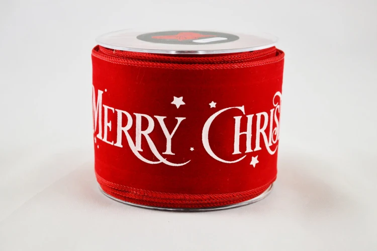 Wstążka aksamitna Merry Christmas, czerwono-biała, 6 cm × 9 m – aranżacja