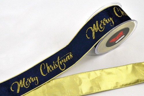 Wstążka aksamitna Merry Christmas ze złotym spodem, granatowo-złota, 7,2 cm × 4,5 m – aranżacja