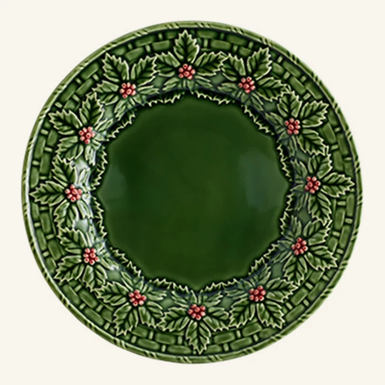 Ceramiczny talerz obiadowy świąteczny z ostrokrzewem 29 cm Bordallo Pinheiro Holly