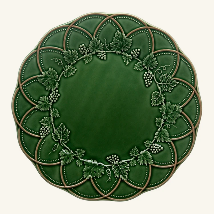 Ceramiczny podtalerz z motywem leśnym 32,5 cm Bordallo Pinheiro Woods