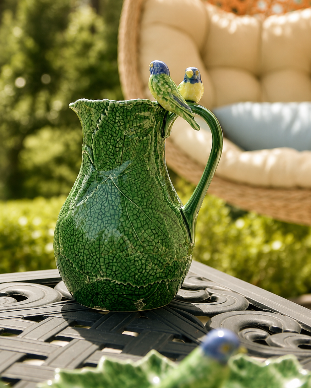 Ceramiczny dzbanek z ptaszkami Bordallo Pinheiro